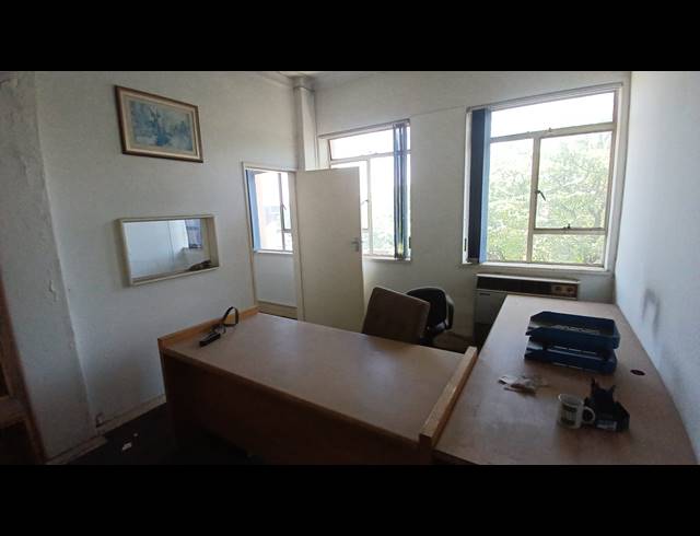 2,812M² WAREHOUSE FOR SALE IN REUVEN